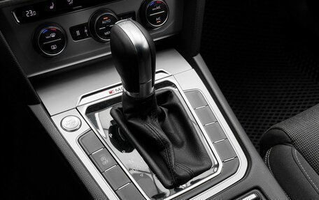 Volkswagen Passat B8 рестайлинг, 2018 год, 2 299 000 рублей, 16 фотография