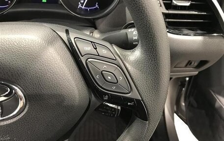 Toyota C-HR I рестайлинг, 2020 год, 2 505 000 рублей, 7 фотография