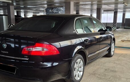 Skoda Superb III рестайлинг, 2011 год, 1 800 000 рублей, 12 фотография