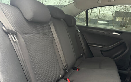 Volkswagen Jetta VI, 2014 год, 899 000 рублей, 13 фотография