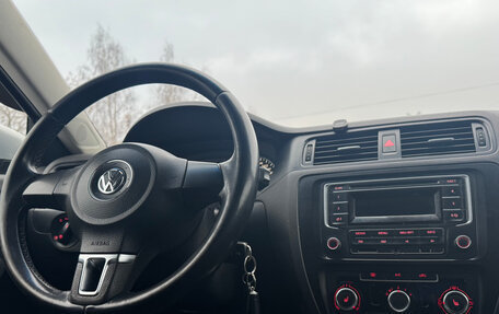 Volkswagen Jetta VI, 2014 год, 899 000 рублей, 15 фотография