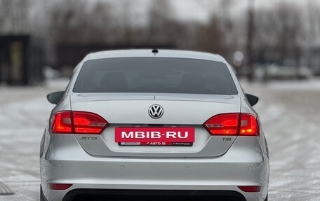 Volkswagen Jetta VI, 2014 год, 899 000 рублей, 6 фотография