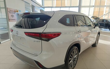 Toyota Highlander, 2025 год, 6 000 000 рублей, 5 фотография