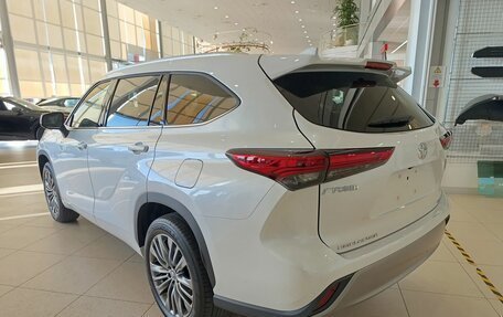 Toyota Highlander, 2025 год, 6 000 000 рублей, 7 фотография