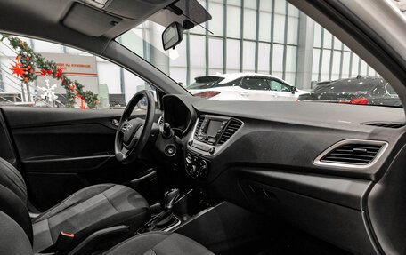 Hyundai Solaris II рестайлинг, 2018 год, 1 365 000 рублей, 13 фотография