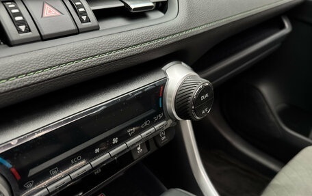 Toyota RAV4, 2025 год, 4 450 000 рублей, 19 фотография