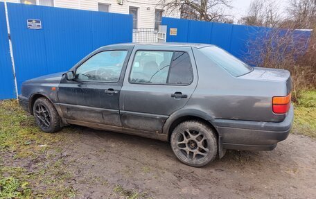 Volkswagen Vento, 1993 год, 120 000 рублей, 4 фотография