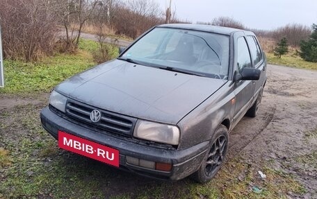Volkswagen Vento, 1993 год, 120 000 рублей, 3 фотография
