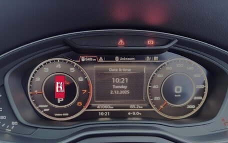 Audi A4, 2018 год, 2 430 000 рублей, 10 фотография