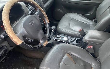 Hyundai Santa Fe III рестайлинг, 2002 год, 390 000 рублей, 11 фотография