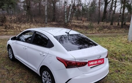 Hyundai Solaris II рестайлинг, 2021 год, 1 365 000 рублей, 8 фотография