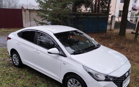 Hyundai Solaris II рестайлинг, 2021 год, 1 365 000 рублей, 10 фотография