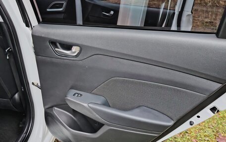 Hyundai Solaris II рестайлинг, 2021 год, 1 365 000 рублей, 19 фотография