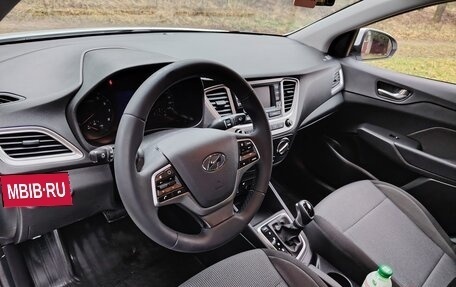 Hyundai Solaris II рестайлинг, 2021 год, 1 365 000 рублей, 24 фотография