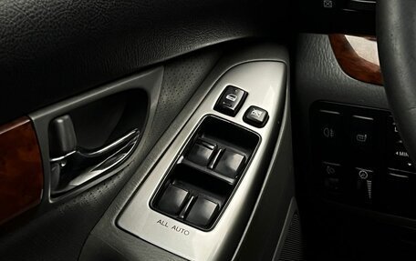 Toyota Land Cruiser Prado 120 рестайлинг, 2004 год, 1 695 000 рублей, 17 фотография