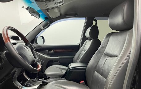 Toyota Land Cruiser Prado 120 рестайлинг, 2004 год, 1 695 000 рублей, 15 фотография