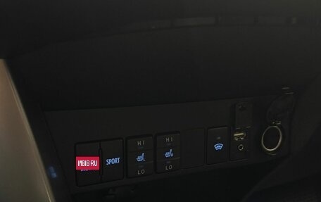 Toyota RAV4, 2017 год, 2 049 000 рублей, 19 фотография