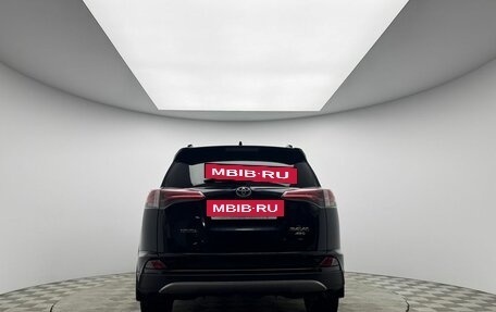 Toyota RAV4, 2017 год, 2 049 000 рублей, 6 фотография