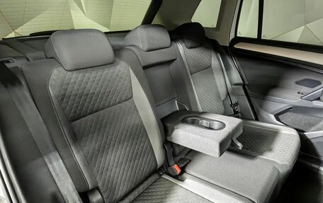 Volkswagen Tiguan II, 2019 год, 2 295 000 рублей, 14 фотография