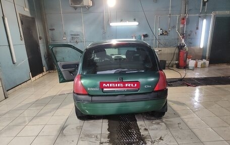 Renault Clio III, 1998 год, 180 000 рублей, 2 фотография