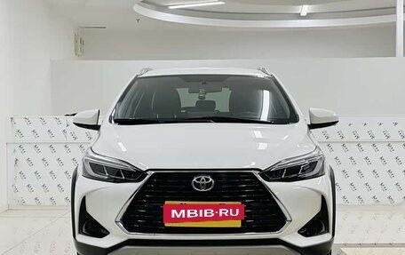 Toyota Yaris XP150 рестайлинг, 2022 год, 1 210 000 рублей, 2 фотография