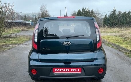 KIA Soul II рестайлинг, 2017 год, 1 585 000 рублей, 8 фотография