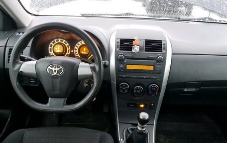 Toyota Corolla, 2010 год, 860 000 рублей, 5 фотография