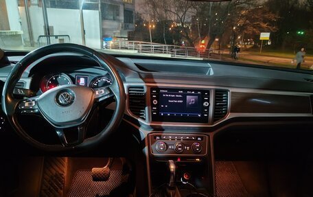 Volkswagen Teramont I, 2018 год, 3 100 000 рублей, 2 фотография