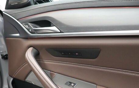 BMW 5 серия, 2020 год, 5 890 000 рублей, 32 фотография