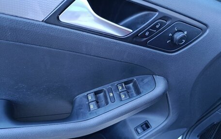 Volkswagen Jetta VI, 2015 год, 930 000 рублей, 11 фотография