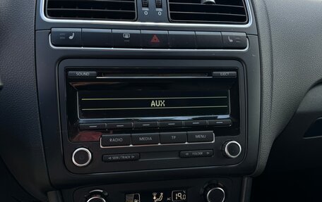 Volkswagen Polo VI (EU Market), 2012 год, 830 000 рублей, 24 фотография