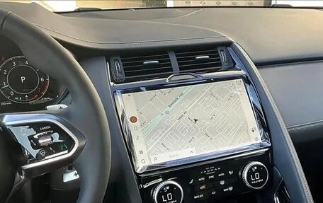 Jaguar E-Pace, 2024 год, 6 150 000 рублей, 7 фотография