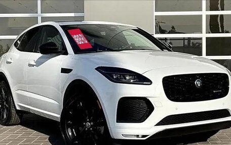 Jaguar E-Pace, 2024 год, 6 150 000 рублей, 2 фотография