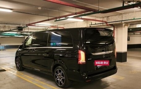 Mercedes-Benz V-Класс, 2023 год, 38 000 000 рублей, 3 фотография