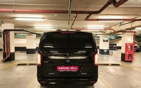 Mercedes-Benz V-Класс, 2023 год, 38 000 000 рублей, 4 фотография