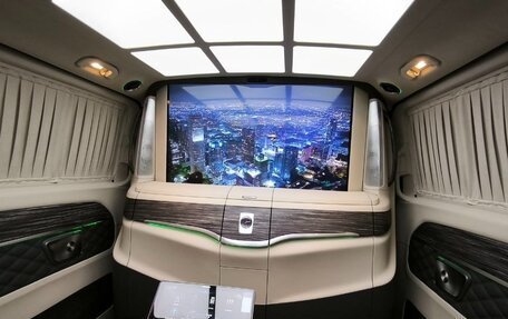 Mercedes-Benz V-Класс, 2023 год, 38 000 000 рублей, 13 фотография