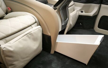 Mercedes-Benz V-Класс, 2023 год, 38 000 000 рублей, 19 фотография