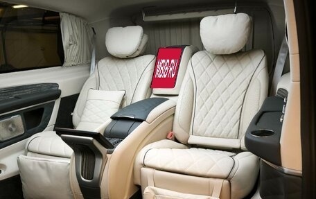 Mercedes-Benz V-Класс, 2023 год, 38 000 000 рублей, 15 фотография