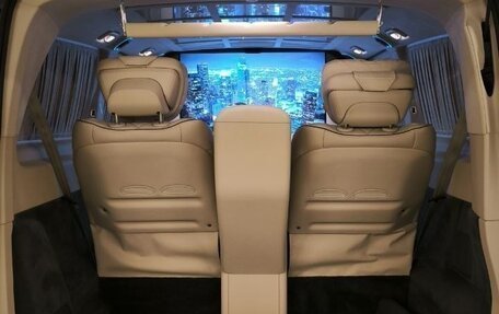 Mercedes-Benz V-Класс, 2023 год, 38 000 000 рублей, 28 фотография