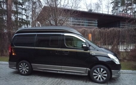 Hyundai Grand Starex Grand Starex I рестайлинг 2, 2015 год, 2 499 000 рублей, 2 фотография