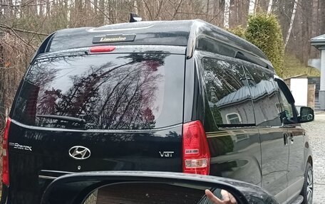 Hyundai Grand Starex Grand Starex I рестайлинг 2, 2015 год, 2 499 000 рублей, 6 фотография