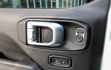 Jeep Wrangler, 2021 год, 4 440 000 рублей, 5 фотография