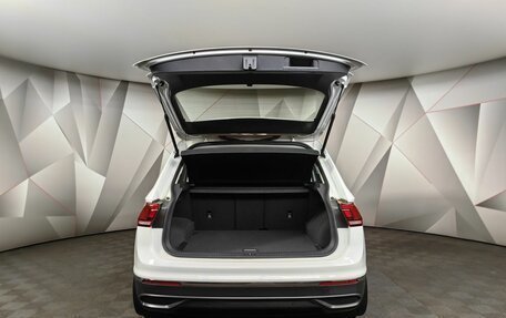 Volkswagen Tiguan II, 2021 год, 3 095 000 рублей, 12 фотография