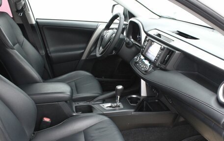 Toyota RAV4, 2017 год, 2 275 000 рублей, 13 фотография