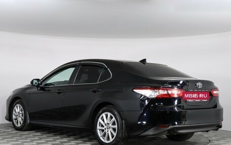 Toyota Camry, 2021 год, 2 777 000 рублей, 6 фотография