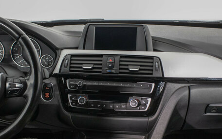 BMW 3 серия, 2018 год, 2 760 000 рублей, 14 фотография