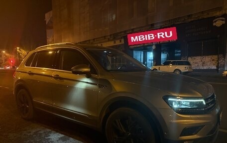 Volkswagen Tiguan II, 2017 год, 2 800 000 рублей, 1 фотография