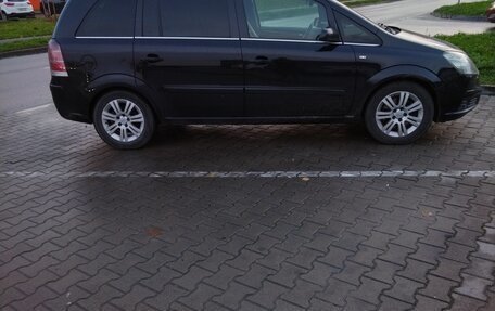 Opel Zafira B, 2005 год, 675 000 рублей, 8 фотография