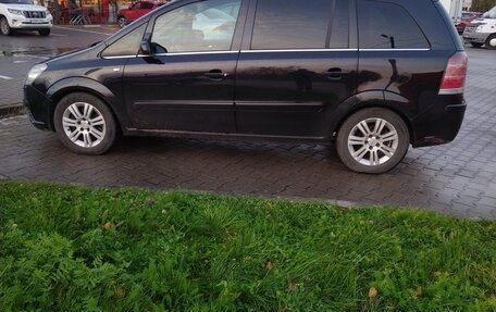 Opel Zafira B, 2005 год, 675 000 рублей, 9 фотография