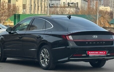 Hyundai Sonata VIII, 2021 год, 2 650 000 рублей, 4 фотография